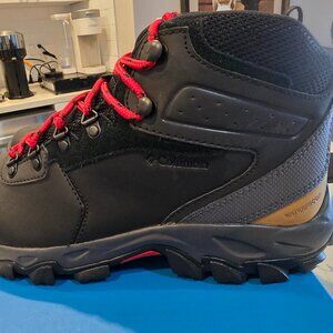 Columbia Newton Ridge Plus II Waterproof Boots Mens Sz 9 WIDE Hiking Shoes NEW
